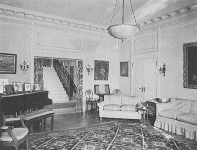 Marion Castle, Living Room