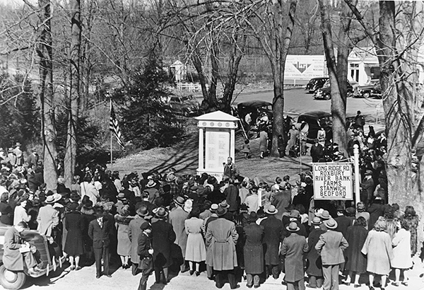 unveiling of the Bull's Head Honor Roll, 1944