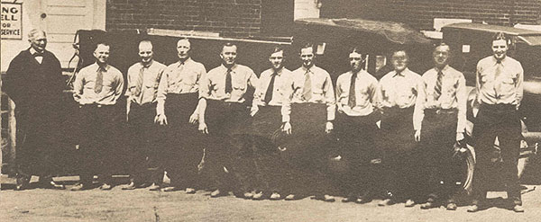 Diamond Ice Company employees, c. 1920